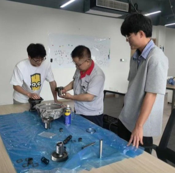 总的来说这已是杨超入驻企业以来的第二