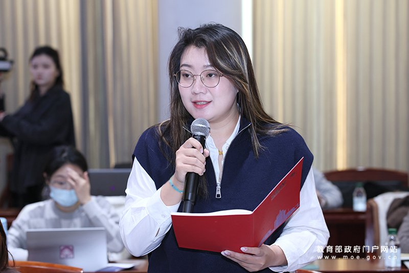 把加快培养大批卓越工程师作为重大政治
